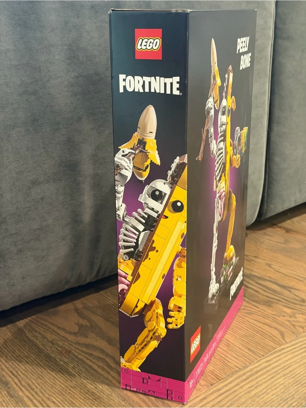 Brand new Lego Fortnite Peely Bone Brick Figure - Yellow & White